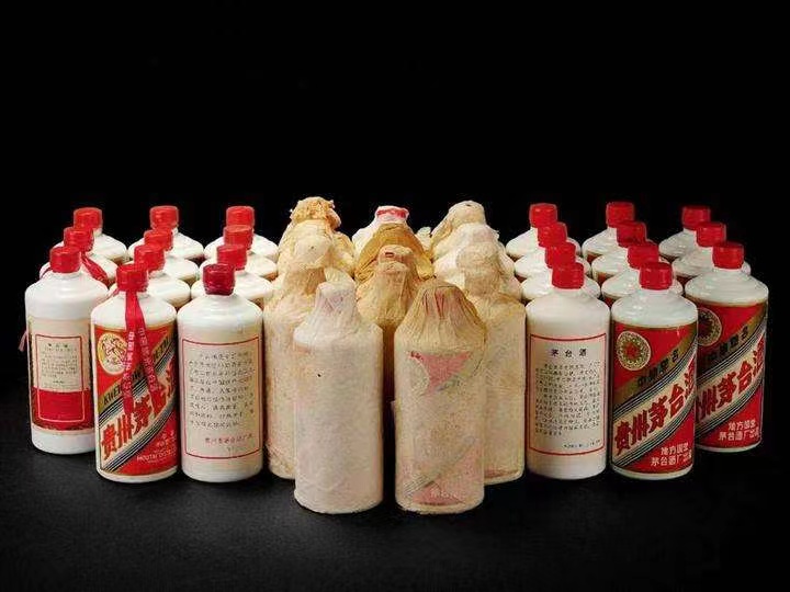 洛浦日照岚山回收酒价格哪里回收(附近上门回收茅台酒）?